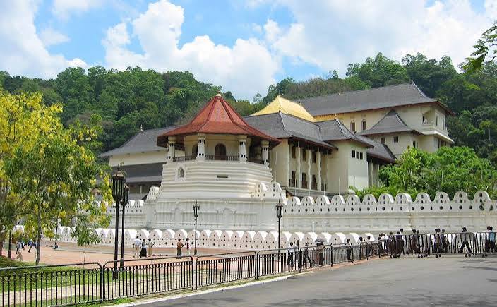 Kandy Temple of the Sacred Tooth Relic